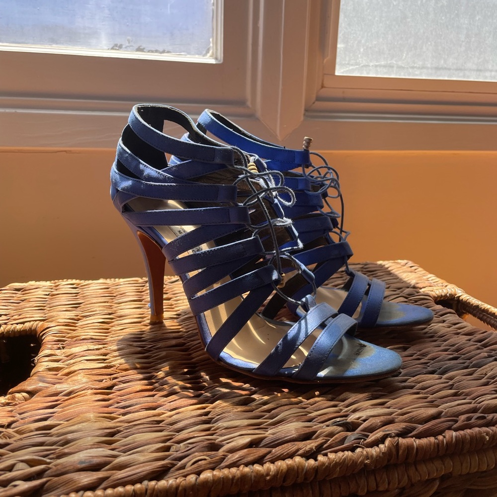 Bionda Castana bright blue heels